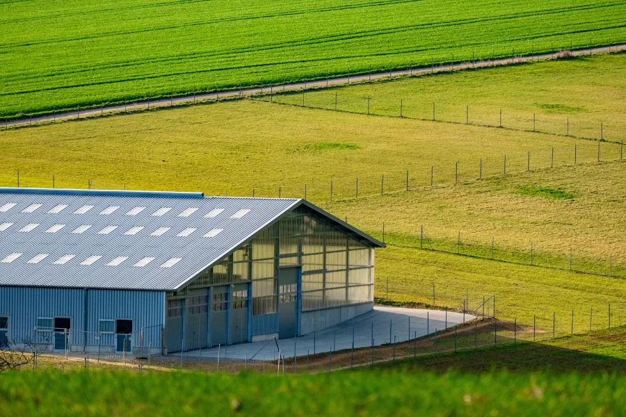Nave agrícola pequeña: soluciones prácticas para explotaciones agrícolas